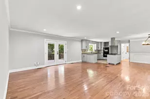 9110 Raintree Ln, Charlotte, NC 28277 - Photo 6