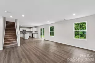 6931 Ludell Ln, Charlotte, NC 28215 - Photo 10