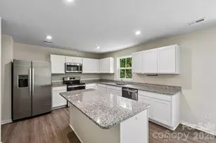 6931 Ludell Ln, Charlotte, NC 28215 - Photo 14