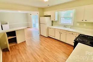 4824 Farm Pond Ln, Charlotte, NC 28212 - Photo 2