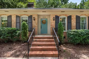1324 Redcoat Dr, Charlotte, NC 28211 - Photo 2