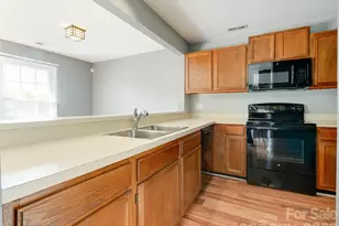 766 Marsh Rd, Charlotte, NC 28209 - Photo 12
