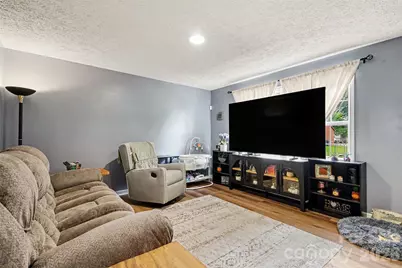 409 Baker Street, Kings Mountain, NC 28086 - Photo 8
