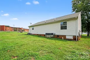 409 Baker St, Kings Mountain, NC 28086 - Photo 26