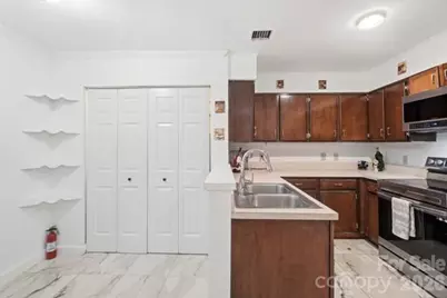 4816 Spring Lake Road, Charlotte, NC 28212 - Photo 10