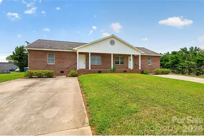 1535 & 1537 23rd Street NE, Hickory, NC 28601 - Photo 2