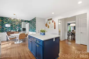 718 Ashmeade Rd, Charlotte, NC 28211 - Photo 2
