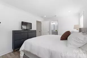 2639 Englehardt St, Charlotte, NC 28216 - Photo 8