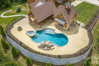 946 Ridge Road, Green Mountain, NC 28740 - Photo 6