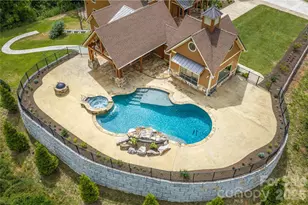 946 Ridge Rd, Green Mountain, NC 28740 - Photo 6