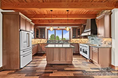 946 Ridge Road, Green Mountain, NC 28740 - Photo 16