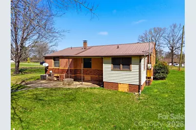 2421 35th Street Court NE, Hickory, NC 28601 - Photo 30