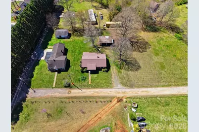 2421 35th Street Court NE, Hickory, NC 28601 - Photo 34