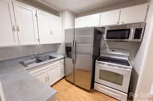 1521 Herrin Ave, Charlotte, NC 28205 - Photo 2