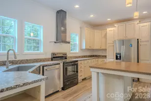 17 Berry Hill Rd, Asheville, NC 28806 - Photo 18