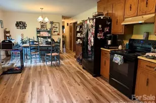 2314 Colonial Acres Rd, Lenoir, NC 28645 - Photo 6