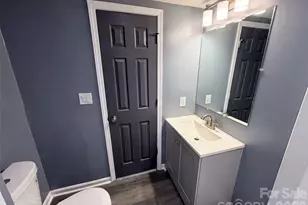 5601 Beaconsfield Rd, Charlotte, NC 28214 - Photo 12