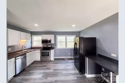 5601 Beaconsfield Road, Charlotte, NC 28214 - Photo 2