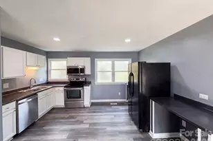 5601 Beaconsfield Rd, Charlotte, NC 28214 - Photo 2