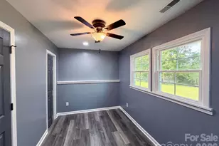 5601 Beaconsfield Rd, Charlotte, NC 28214 - Photo 14