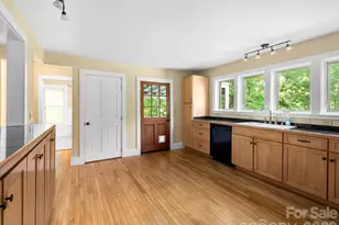 57 Dale St, Asheville, NC 28806 - Photo 12