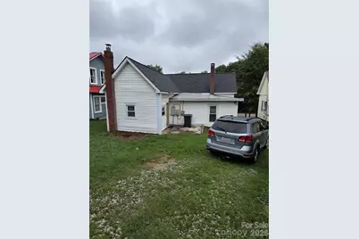 421 N Salisbury Avenue, Spencer, NC 28159 - Photo 2