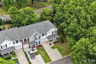 702 Torrey Pines Ln, Fort Mill, SC 29715 - Photo 4