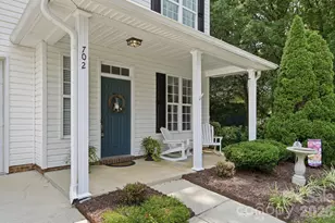 702 Torrey Pines Ln, Fort Mill, SC 29715 - Photo 4