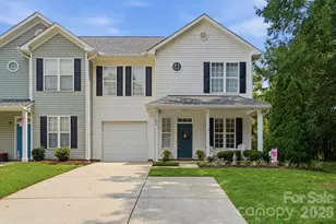 702 Torrey Pines Ln, Fort Mill, SC 29715 - Photo 2