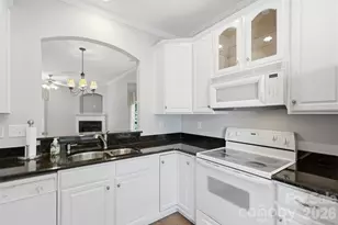 702 Torrey Pines Ln, Fort Mill, SC 29715 - Photo 10
