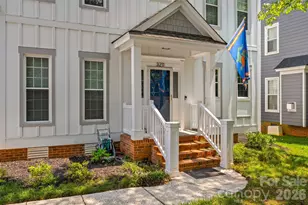 3211 Moores Glen Dr, Charlotte, NC 28209 - Photo 4