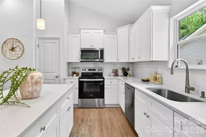 302 Starr Street, Dallas, NC 28034 - Photo 2
