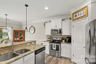 729 Centennial St, Gastonia, NC 28056 - Photo 10