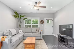 21 Crayton Park Dr, Asheville, NC 28803 - Photo 2