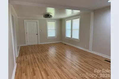 299 US 221 Highway S, Marion, NC 28752 - Photo 6