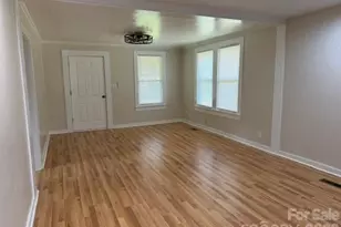 299 US 221 Hwy S, Marion, NC 28752 - Photo 6