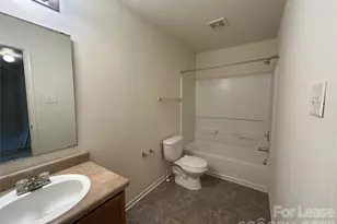3015 Meadow Knoll Dr, Charlotte, NC 28269 - Photo 12