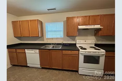 3015 Meadow Knoll Drive, Charlotte, NC 28269 - Photo 8