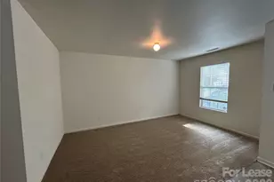 3015 Meadow Knoll Dr, Charlotte, NC 28269 - Photo 2