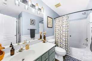 8456 Chaceview Ct, Charlotte, NC 28269 - Photo 22