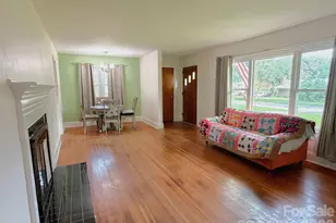 1327 Dresden Dr W, Charlotte, NC 28205 - Photo 10