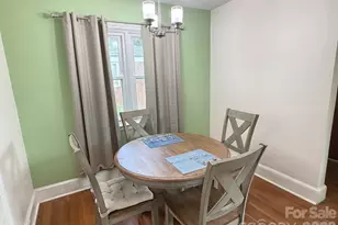 1327 Dresden Dr W, Charlotte, NC 28205 - Photo 12