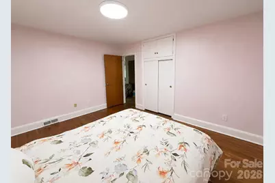 1327 Dresden Drive W, Charlotte, NC 28205 - Photo 18