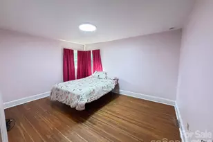 1327 Dresden Dr W, Charlotte, NC 28205 - Photo 16