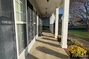 127 Tilton Dr, Mooresville, NC 28115 - Photo 2