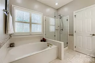 6211 Coleridge Ct, Charlotte, NC 28269 - Photo 14