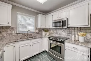 7333 Carrbridge Ln, Charlotte, NC 28226 - Photo 10