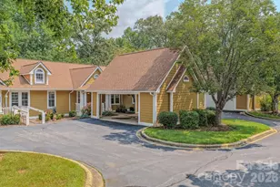 902 Woodlea Ct, Asheville, NC 28806 - Photo 2