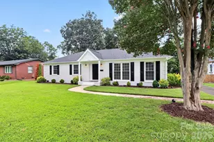 4726 Walden Ct, Charlotte, NC 28210 - Photo 2