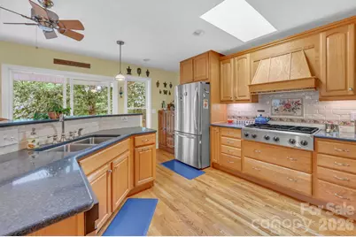 230 Carriage Summitt Way #2423, Hendersonville, NC 28791 - Photo 12